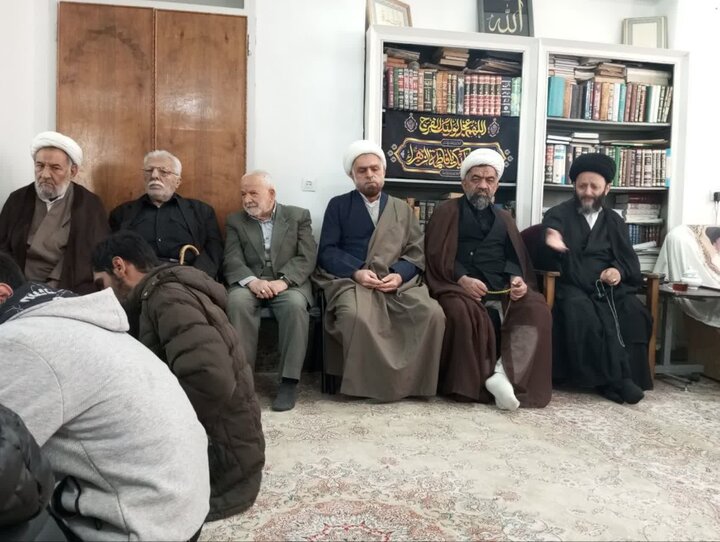 تصاوبر/ آیین سوگواری ایام شهادت حضرت فاطمه(س) در بیت و مسجد آیت‌الله مصطفوی(ره‌) کاشان