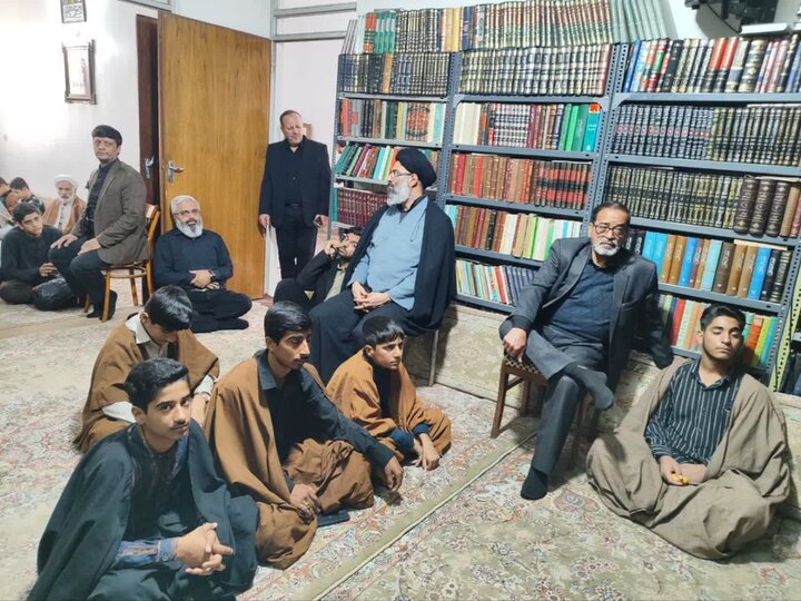 تصاوبر/ آیین سوگواری ایام شهادت حضرت فاطمه(س) در بیت و مسجد آیت‌الله مصطفوی(ره‌) کاشان