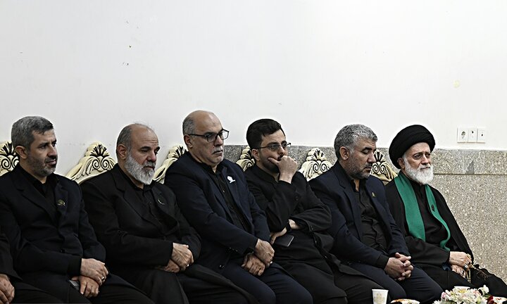 تصاویر/ تشرف خادمان آستان مقدسه حضرت معصومه(س) به حرم حضرت عبدالعظیم(ع)