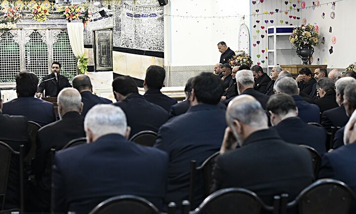 تصاویر/ تشرف خادمان آستان مقدسه حضرت معصومه(س) به حرم حضرت عبدالعظیم(ع)