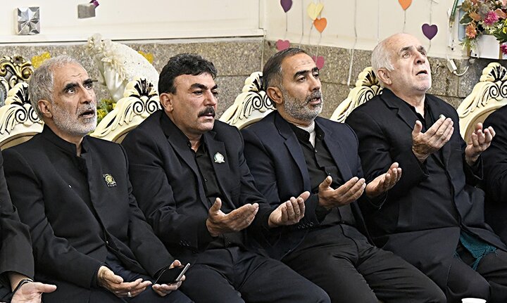 تصاویر/ تشرف خادمان آستان مقدسه حضرت معصومه(س) به حرم حضرت عبدالعظیم(ع)