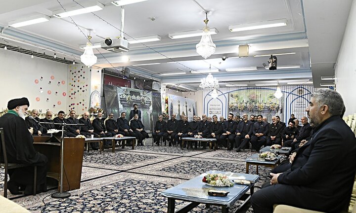 تصاویر/ تشرف خادمان آستان مقدسه حضرت معصومه(س) به حرم حضرت عبدالعظیم(ع)