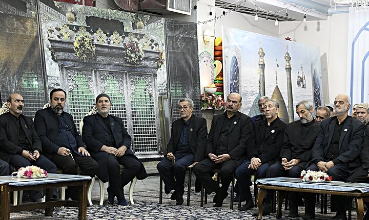 تصاویر/ تشرف خادمان آستان مقدسه حضرت معصومه(س) به حرم حضرت عبدالعظیم(ع)