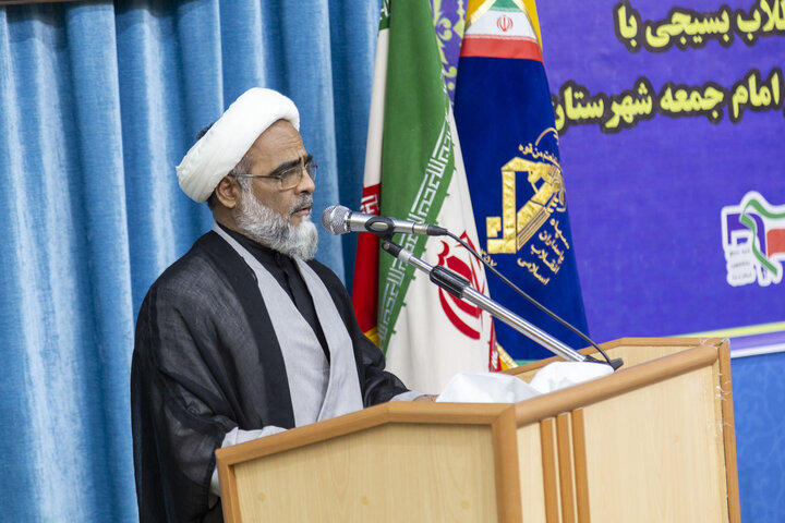 دیدار جمعی از دانشجویان ، طلاب و روحانیون بسیجی با امام جمعه یزد