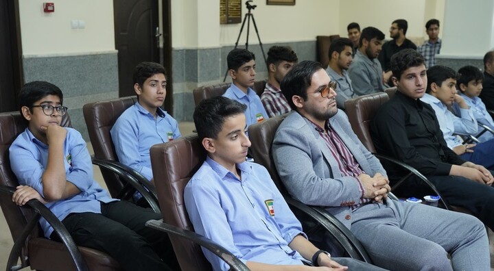 تصاویر/ نشست مسئول اتحادیه انجمن‌های اسلامی دانش‌آموزان بوشهر با امام جمعه