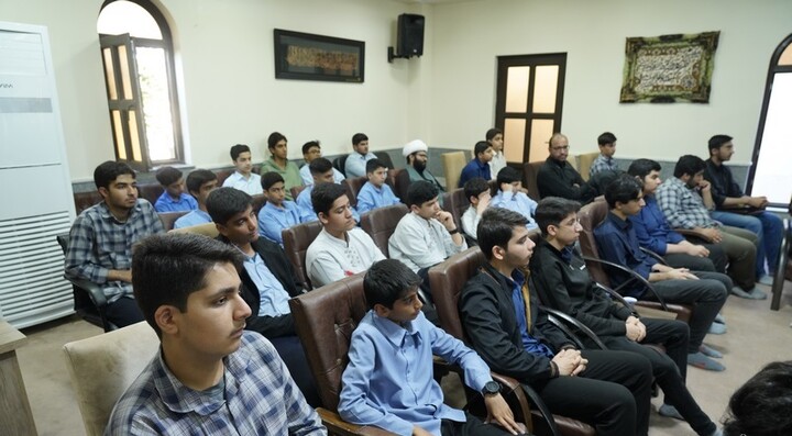 تصاویر/ نشست مسئول اتحادیه انجمن‌های اسلامی دانش‌آموزان بوشهر با امام جمعه