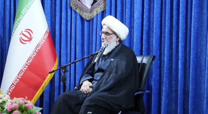 تصاویر/ نشست مسئول اتحادیه انجمن‌های اسلامی دانش‌آموزان بوشهر با امام جمعه