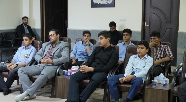 تصاویر/ نشست مسئول اتحادیه انجمن‌های اسلامی دانش‌آموزان بوشهر با امام جمعه