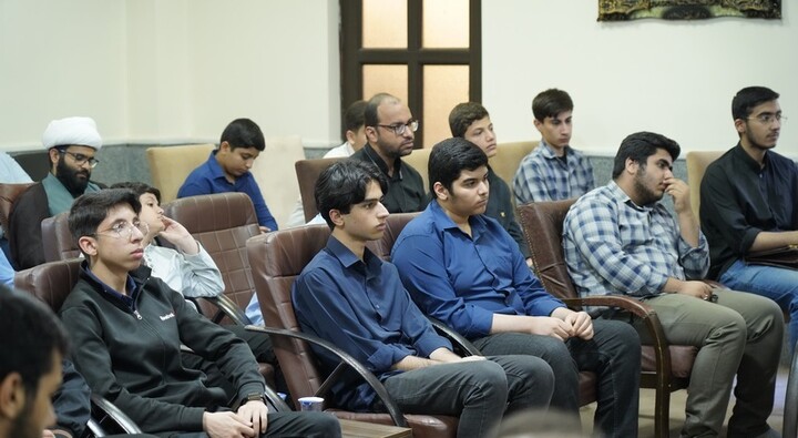 تصاویر/ نشست مسئول اتحادیه انجمن‌های اسلامی دانش‌آموزان بوشهر با امام جمعه