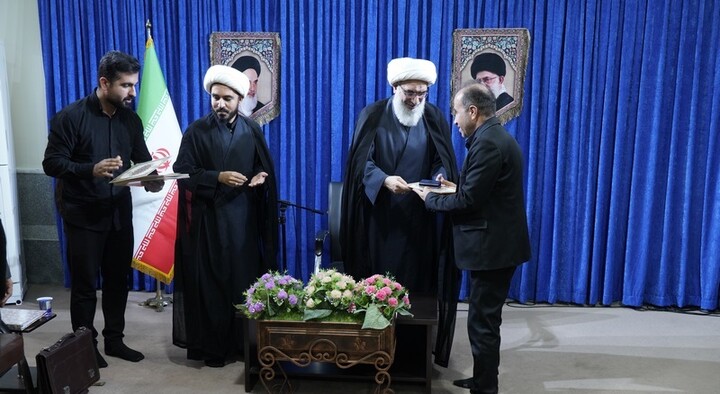 تصاویر/ نشست مسئول اتحادیه انجمن‌های اسلامی دانش‌آموزان بوشهر با امام جمعه