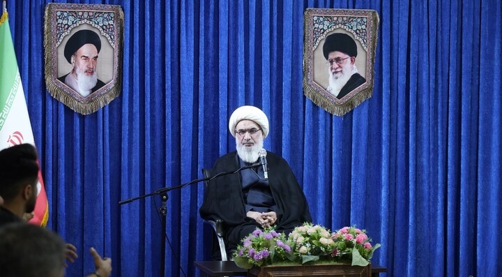 تصاویر/ نشست مسئول اتحادیه انجمن‌های اسلامی دانش‌آموزان بوشهر با امام جمعه