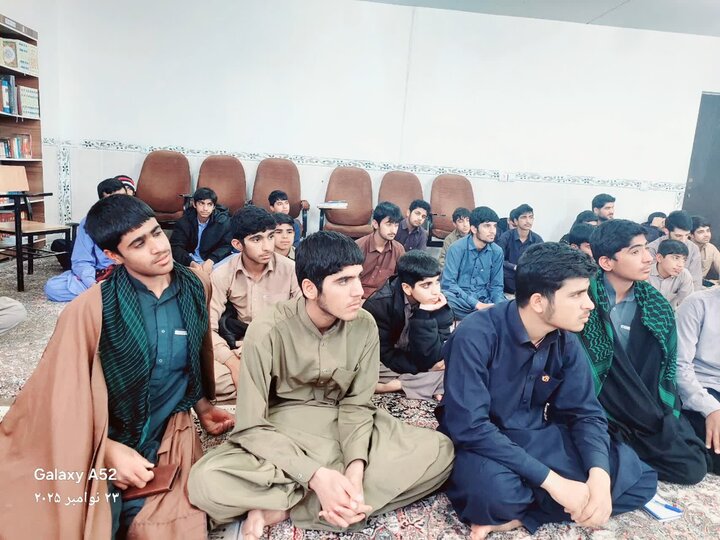 برگزاری جلسه پاسخ به شبهات در مدرسه علمیه پیامبر اعظم(ص)