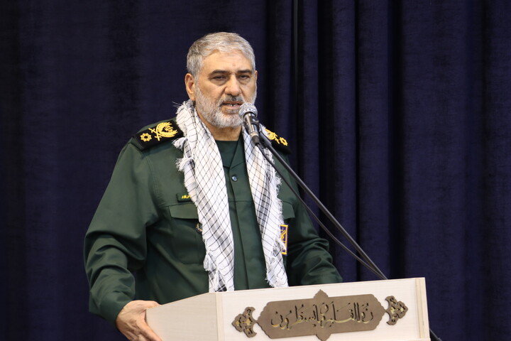 دیدار فرمانده و مسئولین سپاه ولیعصر(عج) استان با نماینده ولی فقیه در خوزستان