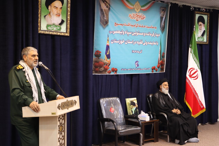 دیدار فرمانده و مسئولین سپاه ولیعصر(عج) استان با نماینده ولی فقیه در خوزستان