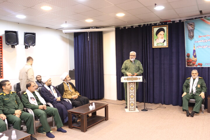 دیدار فرمانده و مسئولین سپاه ولیعصر(عج) استان با نماینده ولی فقیه در خوزستان