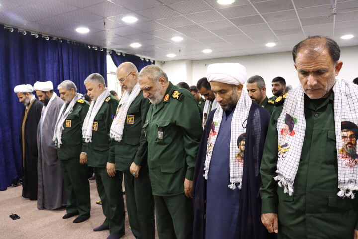 دیدار فرمانده و مسئولین سپاه ولیعصر(عج) استان با نماینده ولی فقیه در خوزستان