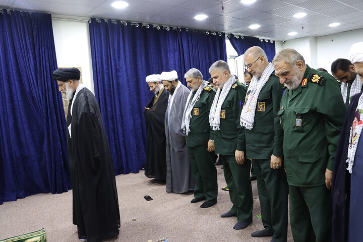 دیدار فرمانده و مسئولین سپاه ولیعصر(عج) استان با نماینده ولی فقیه در خوزستان