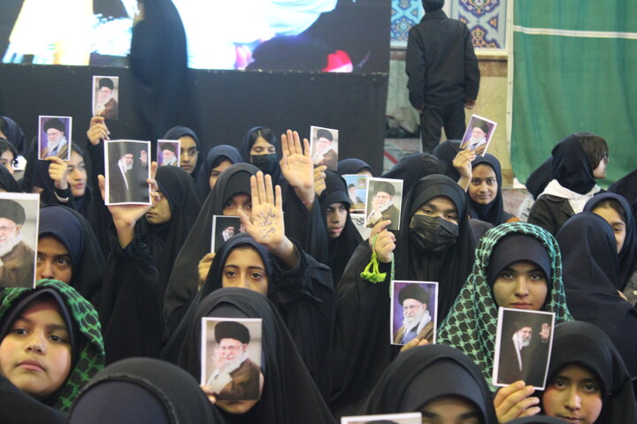 تصاویر/ اجتماع هزاران نفری دختران فاطمی در حسینیه ثارالله کرمان