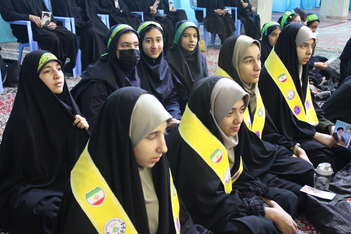 تصاویر/ اجتماع هزاران نفری دختران فاطمی در حسینیه ثارالله کرمان