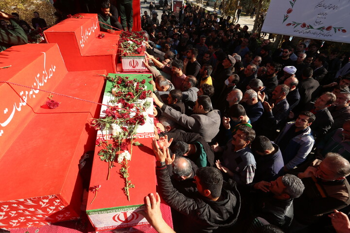 تصاویر / سنگ تمام دانشجویان اصفهانی در استقبال از کاروان اهالی بهشت