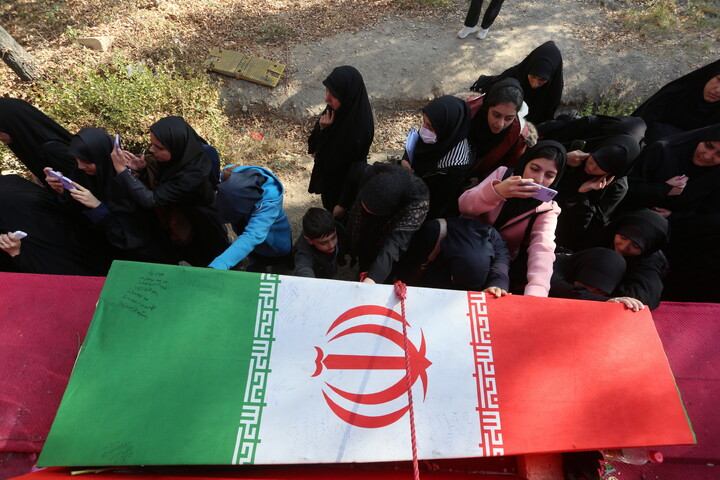 تصاویر / سنگ تمام دانشجویان اصفهانی در استقبال از کاروان اهالی بهشت