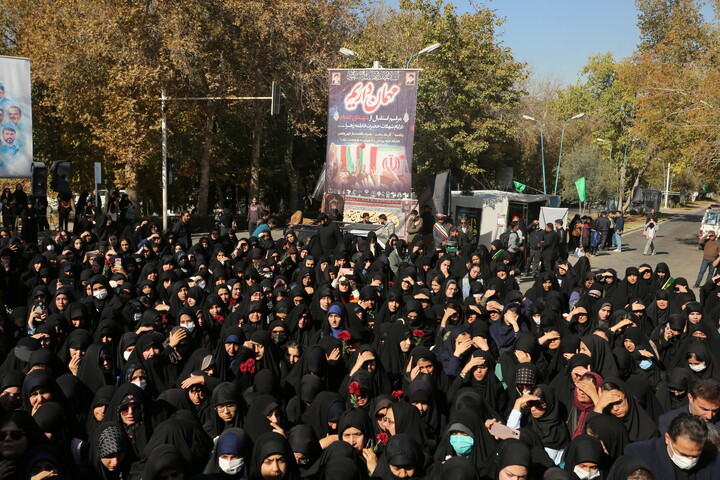 تصاویر / سنگ تمام دانشجویان اصفهانی در استقبال از کاروان اهالی بهشت