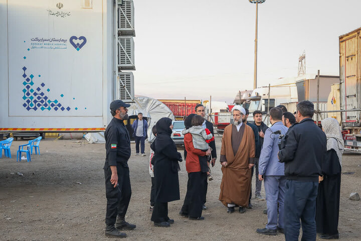 تصاویر / بازدید  امام جمعه قزوین از از بیمارستان سیار ۹۹ تختخوابی بنیاد برکت در مهرگان