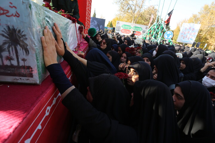 تصاویر / سنگ تمام دانشجویان اصفهانی در استقبال از کاروان اهالی بهشت