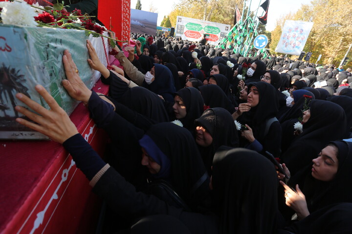تصاویر / سنگ تمام دانشجویان اصفهانی در استقبال از کاروان اهالی بهشت
