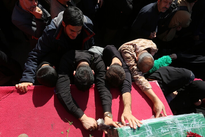 تصاویر / سنگ تمام دانشجویان اصفهانی در استقبال از کاروان اهالی بهشت