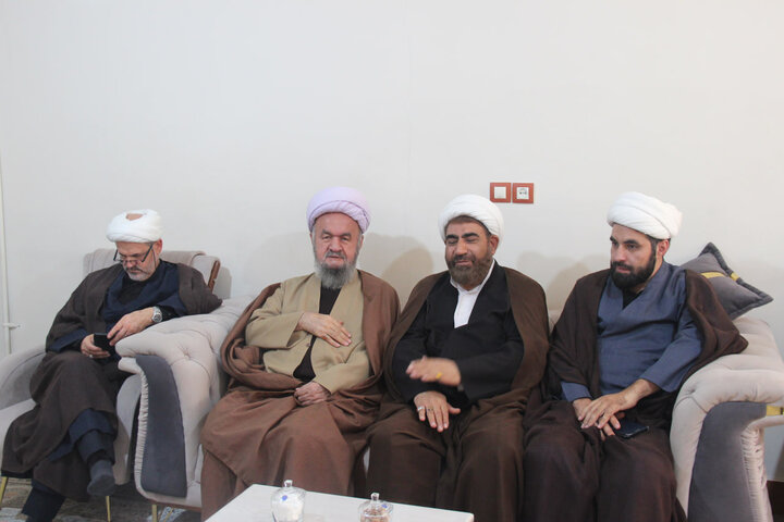 تصاویر / عیادت نماینده مردم قزوین در مجلس خبرگان رهبری ومدیر حوزه علمیه استان قزوین از کارشناس تبلیغ حوزه علمیه استان قزوین