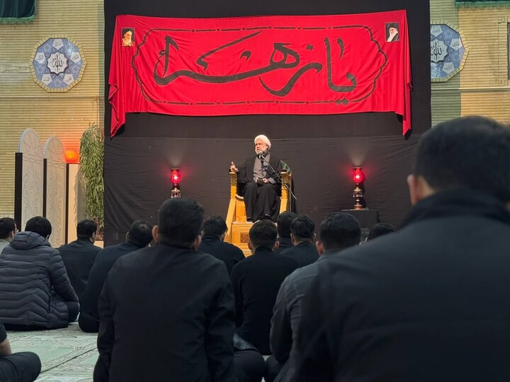 تصاویر / اقامه عزاداری شهادت حضرت فاطمه زهرا‌ "س" در دانشگاه شهید مدنی آذربایجان