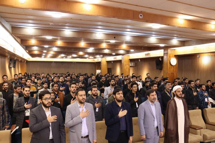 تصاویر/ حضور طحان نظیف در جمع دانشجویان دوره پیشگامان رهایی بسیج‌دانشجویی