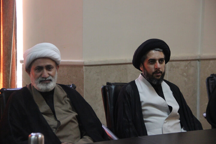 نشست مدیر و معاوینن مرکز مدیریت حوزه علمیه قزوین با حجت الاسلام والمسلمین سید منذر حکیم