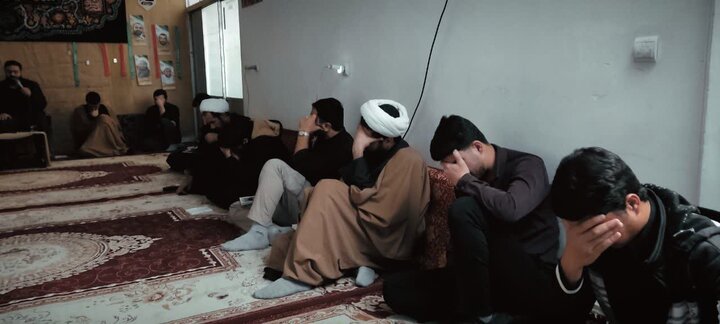تصاویری از مراسم عزاداری حضرت فاطمه(س) در مدرسه علمیه امام خمینی‌(ره)شهرستان خمین