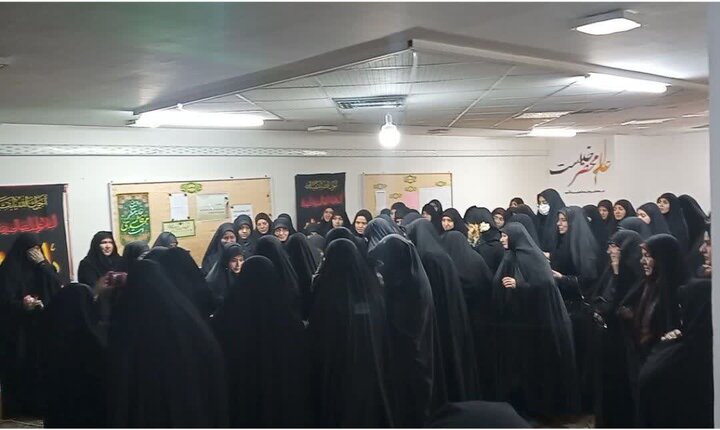 تصاویر/تشییع پیکر شهید گمنام در مدرسه علمیه فاطمه‌الزهرا (س)اراک