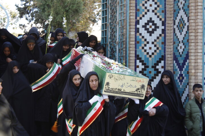 تصاویر/ استقبال از پیکر شهید گمنام در شهر ماهان