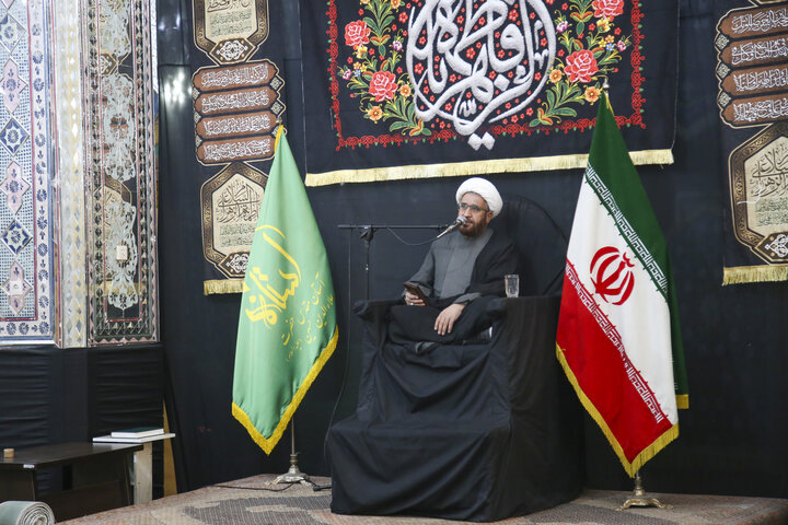 تصاویر| مراسم عزاداری شب شهادت حضرت زهرا(س) در حرم مطهر سیدعلاالدین حسین(ع)