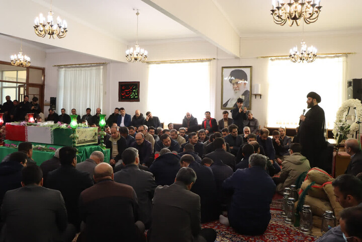 تصاویر |  تشییع پیکر مطهر شهید گمنام در شهرداری زنجان