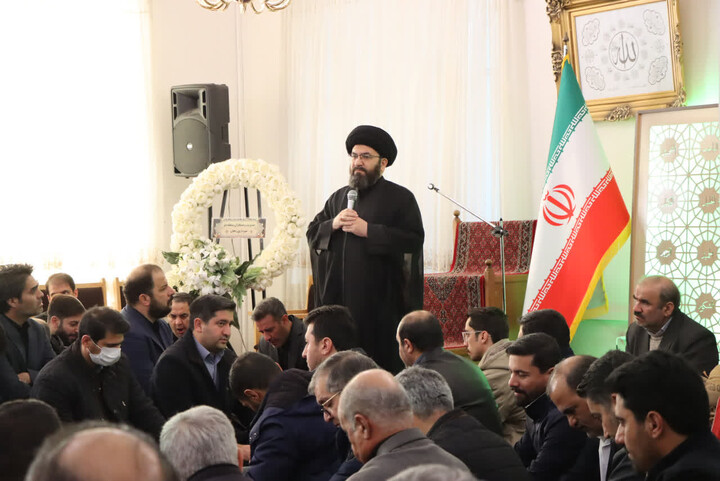 تصاویر |  تشییع پیکر مطهر شهید گمنام در شهرداری زنجان