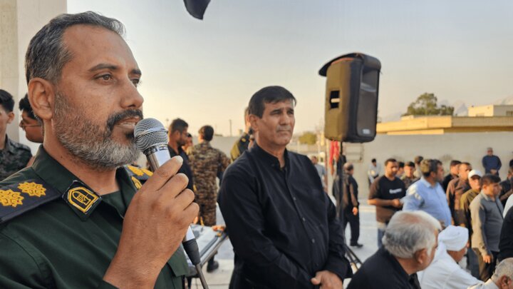 تصاویر/ پیکر شهید گمنام بر دستان مردم دوراهک