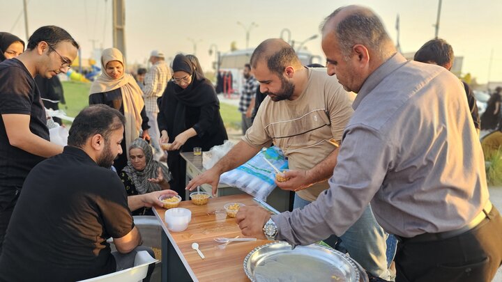 تصاویر/ پیکر شهید گمنام بر دستان مردم دوراهک
