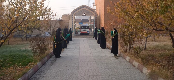 تصاویر / استقبال طلاب، کادر و اساتید حوزه‌ علمیه خواهران شهرستان مراغه از شهید گمنام