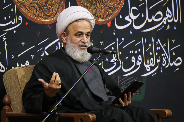 تصاویر/ آیین وداع با پیکر مطهر شهدای گمنام در حرم مطهر حضرت معصومه (س)