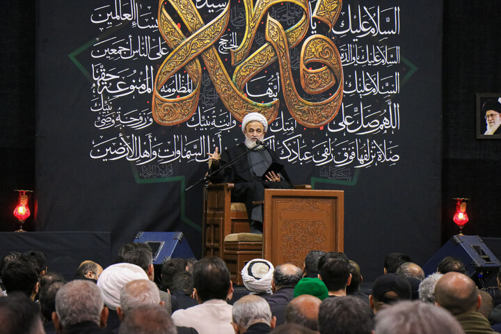 تصاویر/ آیین وداع با پیکر مطهر شهدای گمنام در حرم مطهر حضرت معصومه (س)