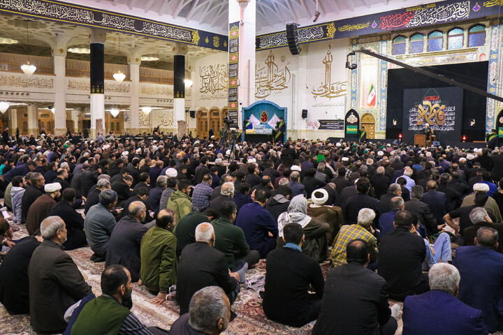 تصاویر/ آیین وداع با پیکر مطهر شهدای گمنام در حرم مطهر حضرت معصومه (س)