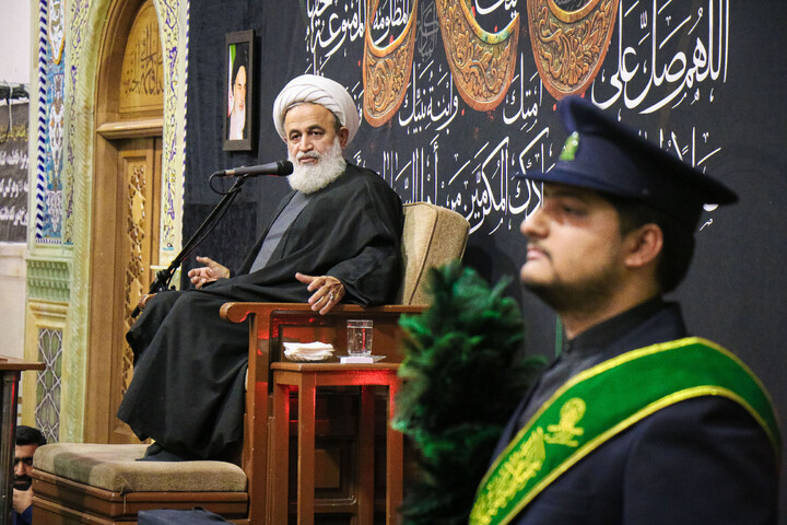 تصاویر/ آیین وداع با پیکر مطهر شهدای گمنام در حرم مطهر حضرت معصومه (س)