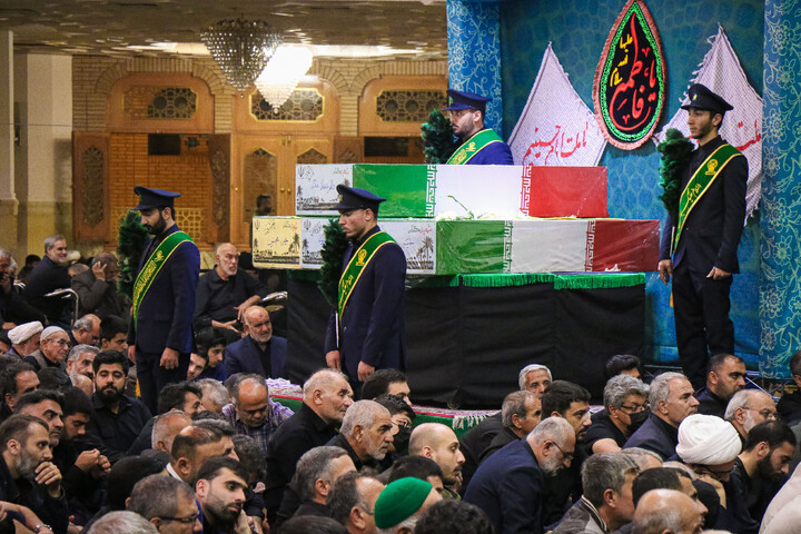 تصاویر/ آیین وداع با پیکر مطهر شهدای گمنام در حرم مطهر حضرت معصومه (س)