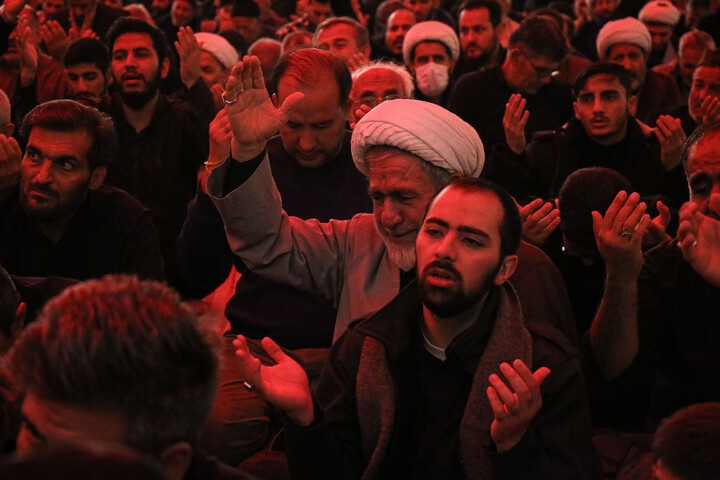 تصاویر/ آیین وداع با پیکر مطهر شهدای گمنام در حرم مطهر حضرت معصومه (س)