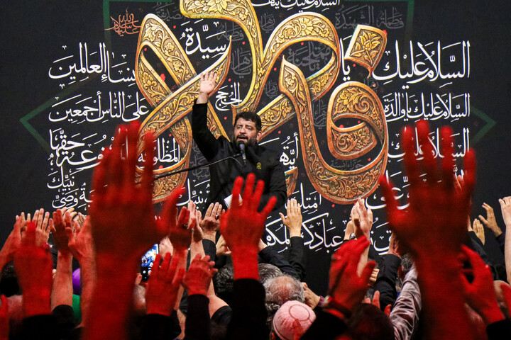 تصاویر/ آیین وداع با پیکر مطهر شهدای گمنام در حرم مطهر حضرت معصومه (س)